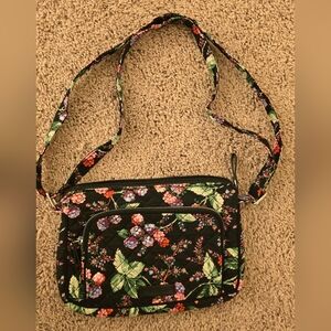 Vera Bradley Black Floral Crossbody Hispter Bag In Winterberry. Nwot!